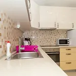 Villa-ines Center *