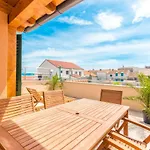 Villa-ines Center *
