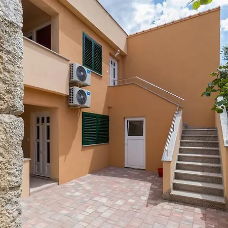 Appartamento Villa-ines Center *