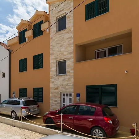 Apartment Villa-ines Center